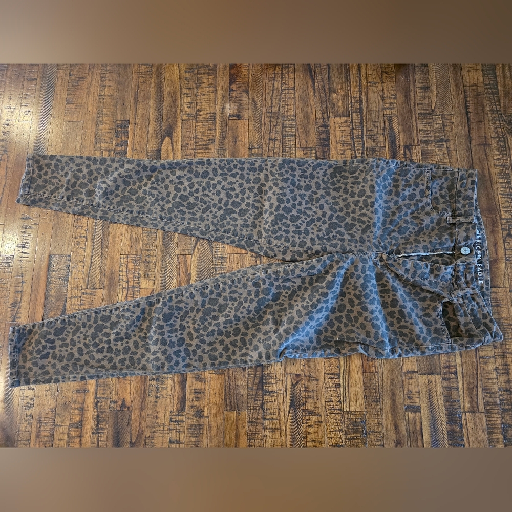 American Eagle Outfitters Leopard Print Jeggings Size 6
